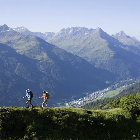 アパート Am Arlen *